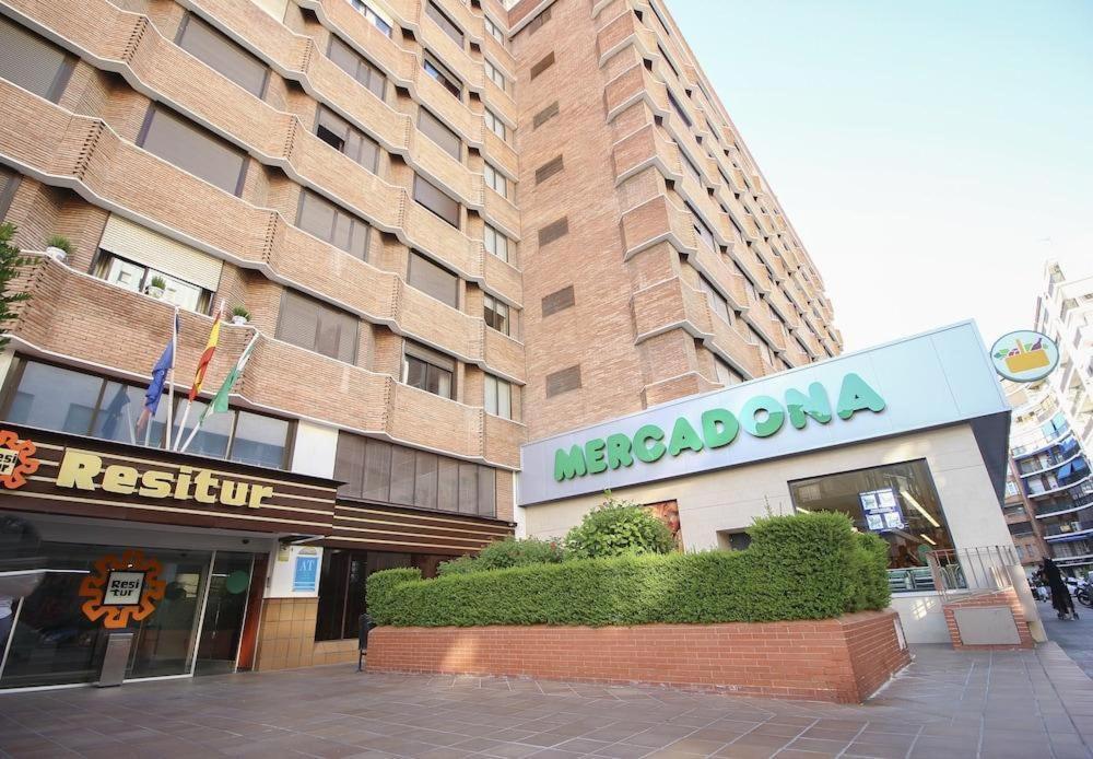 Triana In Hotel 24H 塞维利亚 外观 照片